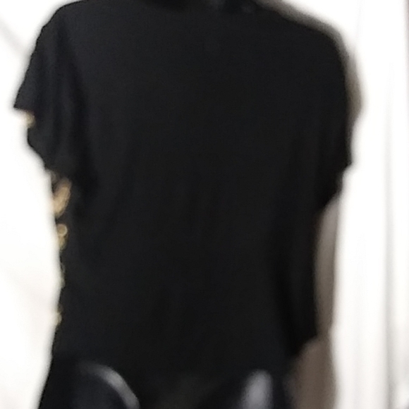 Top - Picture 2 of 2